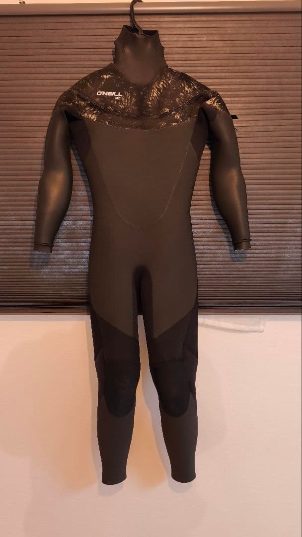 程度極上O'Neill セミドライウェットスーツ5mm×3mm 1回使用Mサイズ