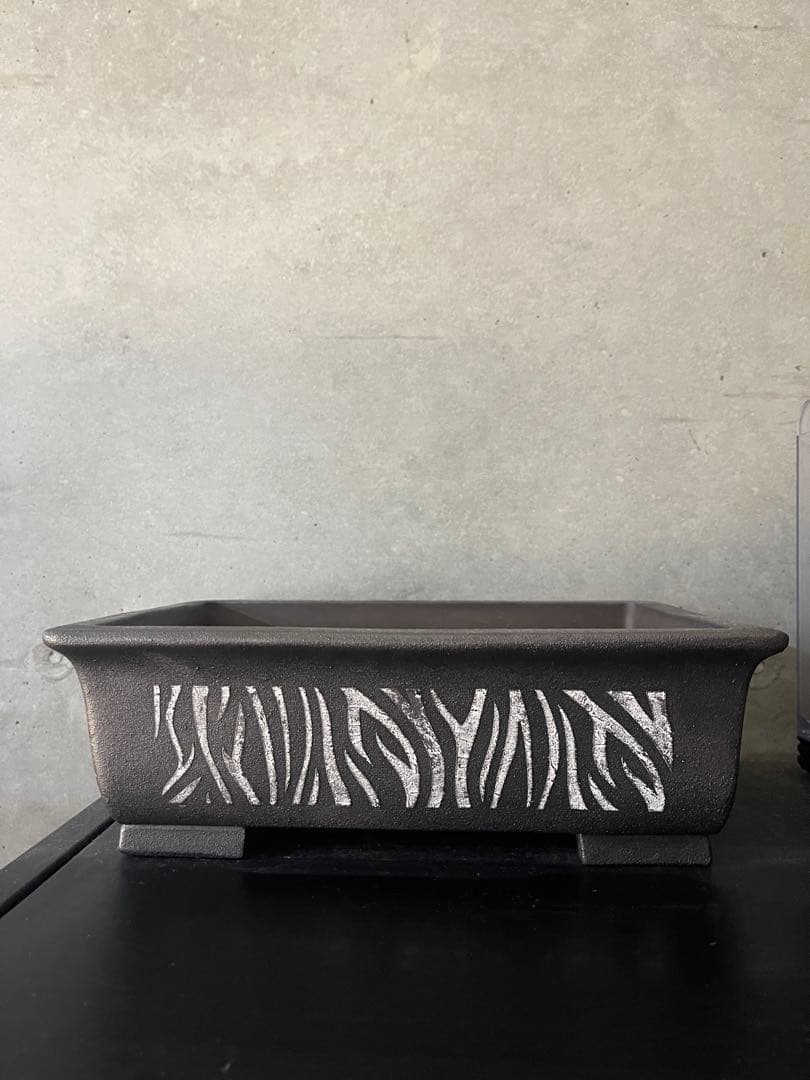 ゼブラ模様リメイク植木鉢