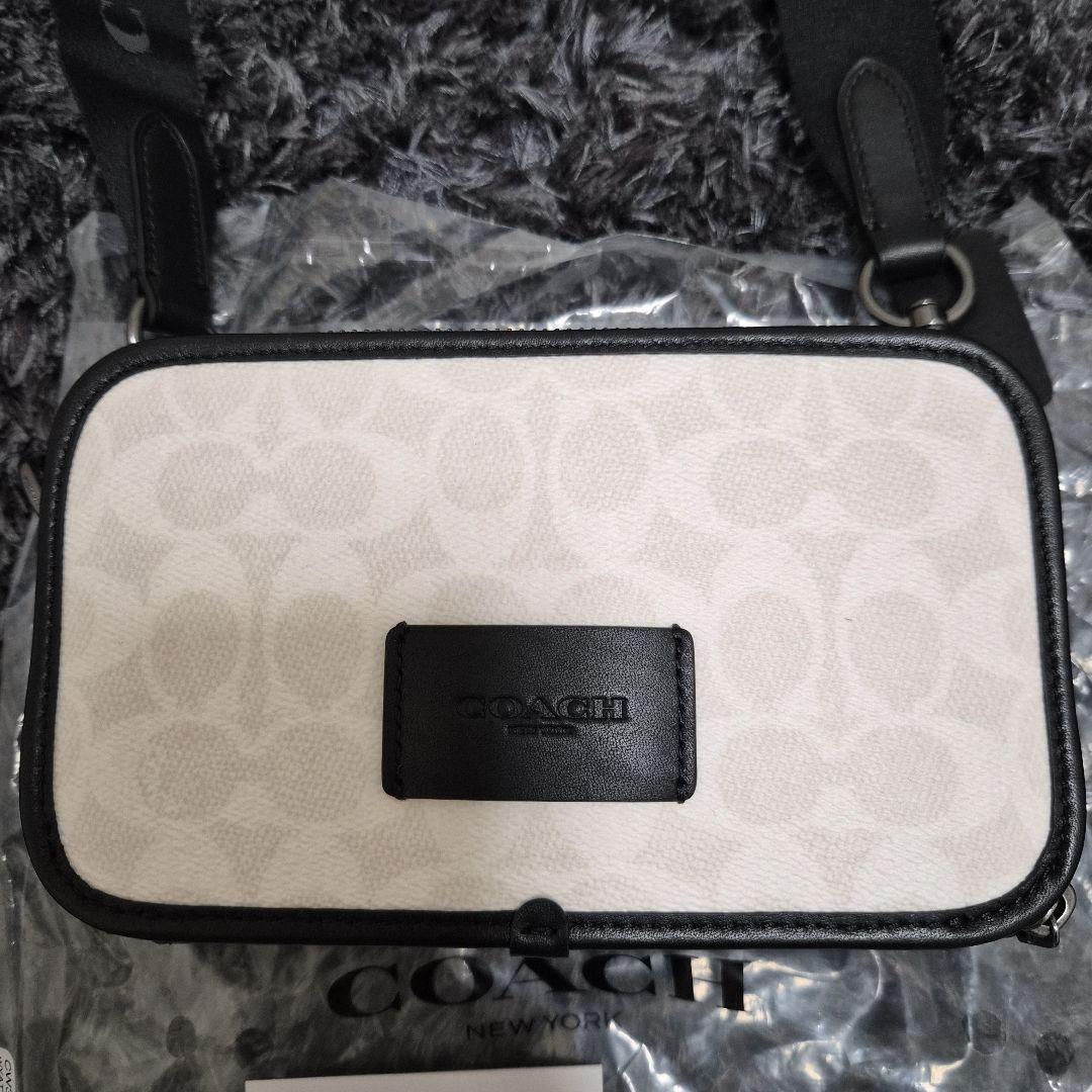 COACH ワイアット クロスボディバック新品同様未使用品