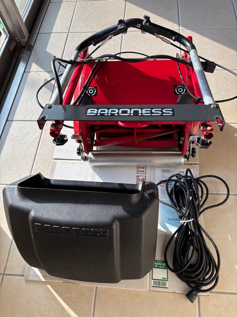 バロネス自走式芝刈り機