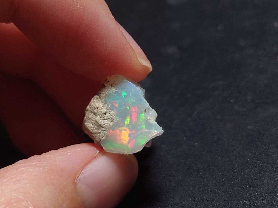 エチオピア　オパール　ジュエリーグレード　原石　鉱物標本