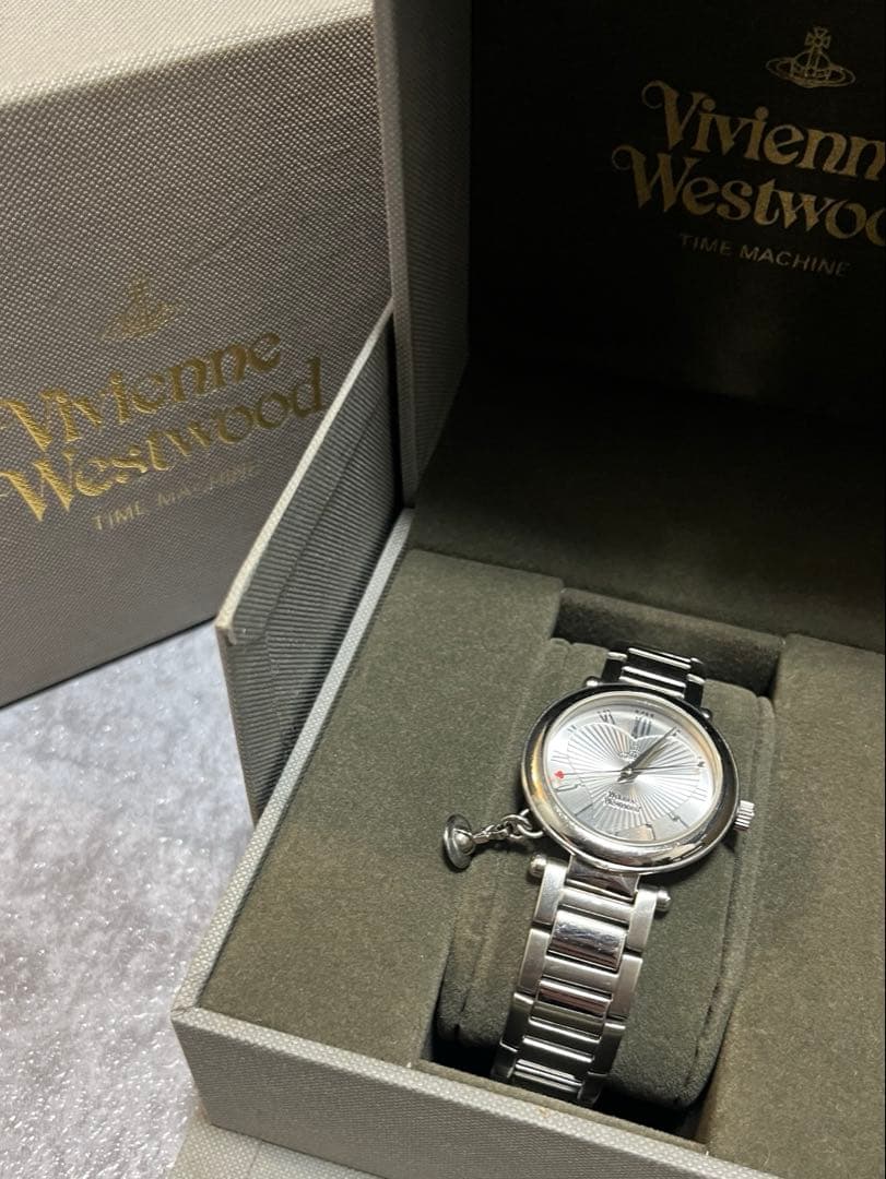 ヴィヴィアンウエストウッド　腕時計