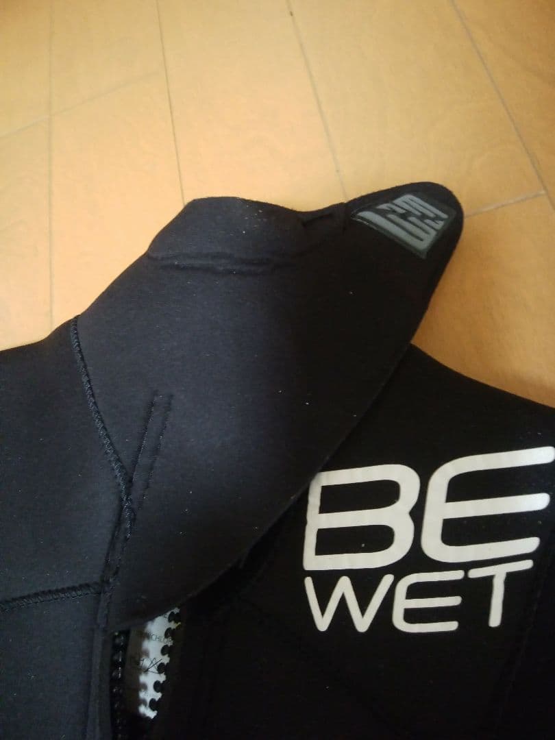 ウェットスーツ　子供用　ＢＥＷＥＴ　未使用に近い　最終大幅値下