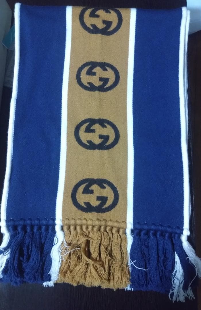 GUCCIマフラーストール