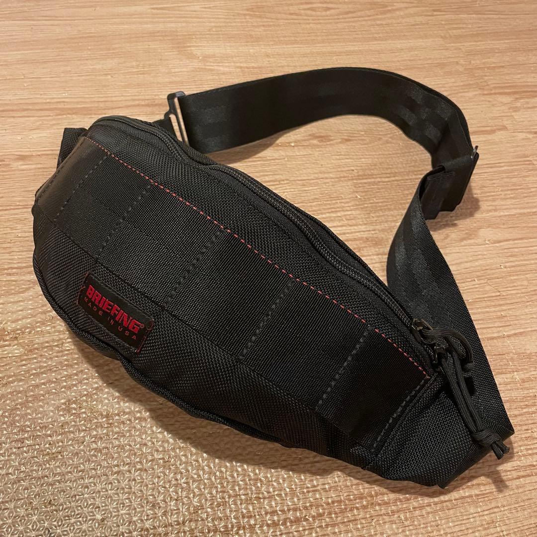 BRIEFING ブリーフィング トライポッド ボディバッグ ウエストポーチ 黒