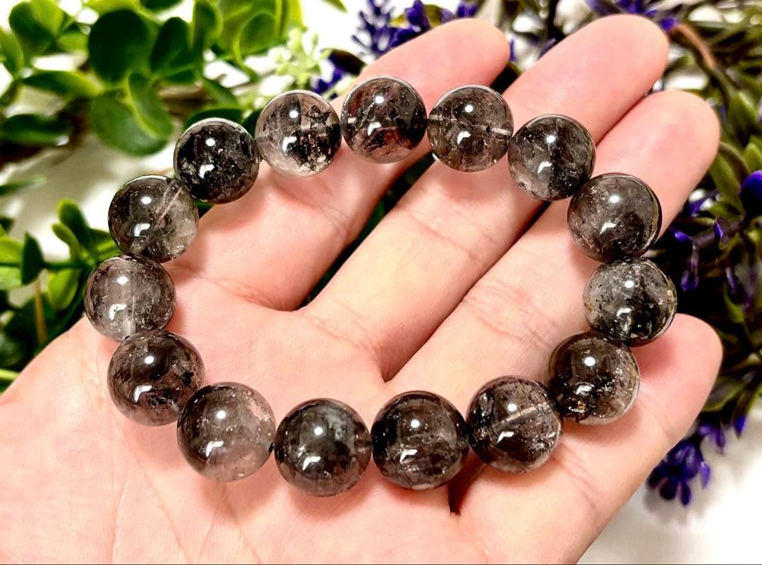 最高品質　光を纏いし神の聖石　ガネッシュヒマール産　虹のブラックエレスチャル