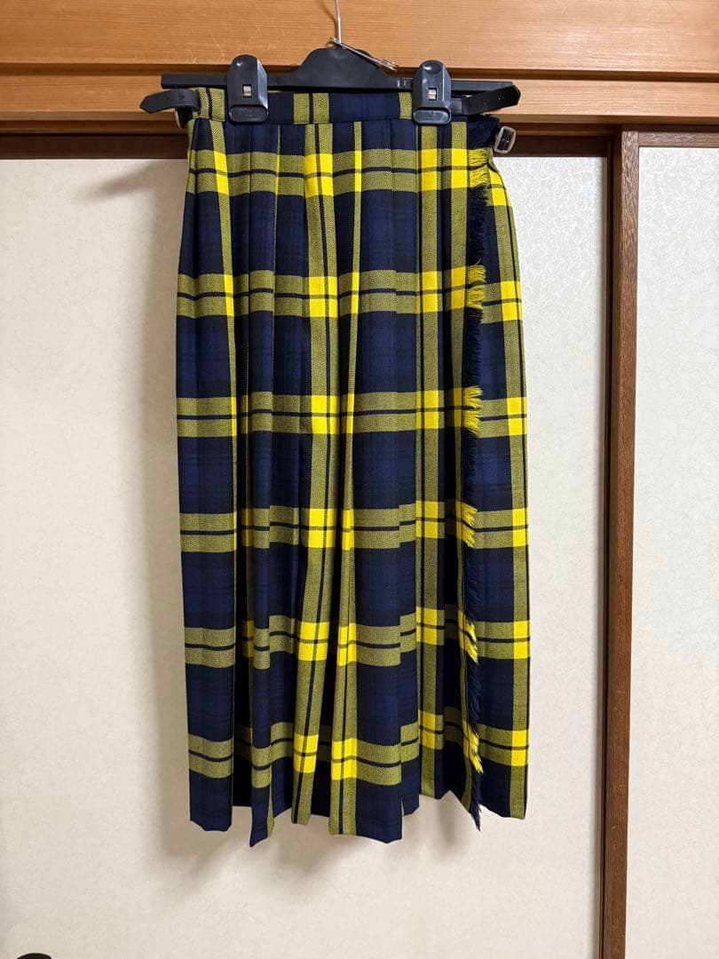 【美品】オニールオブダブリン　チェック柄プリーツスカート　黒×黄色