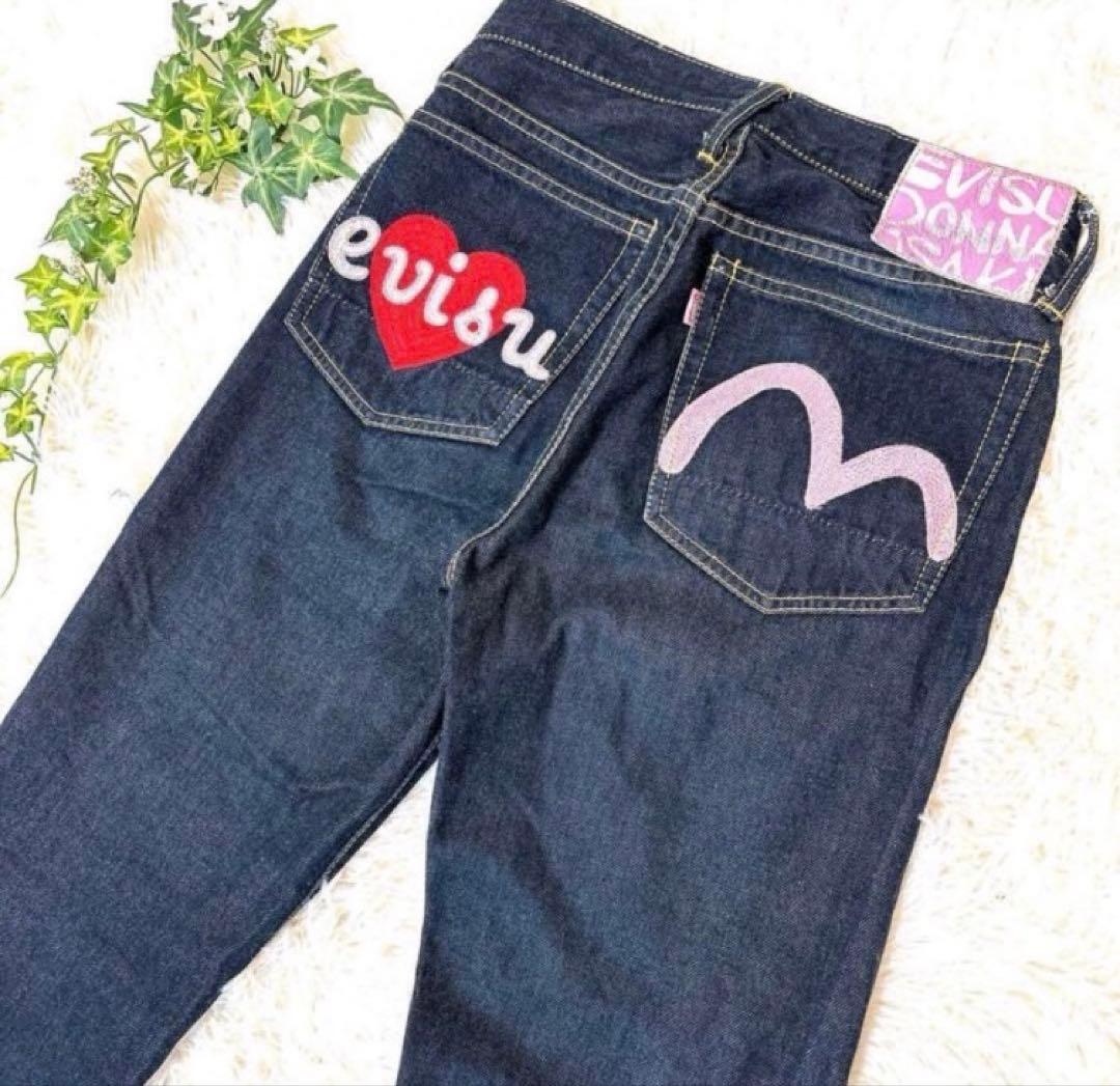 Evisu ダークデニムパンツ ハート刺繍