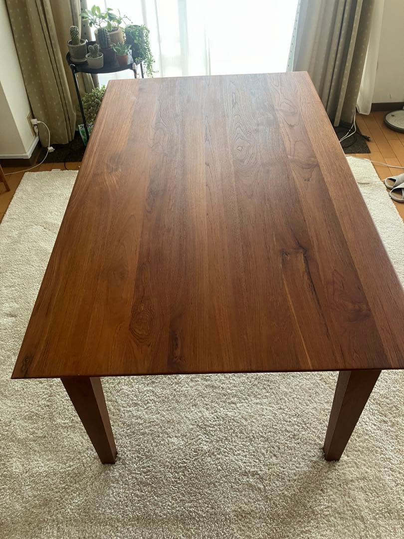 チーク材ダイニングテーブル