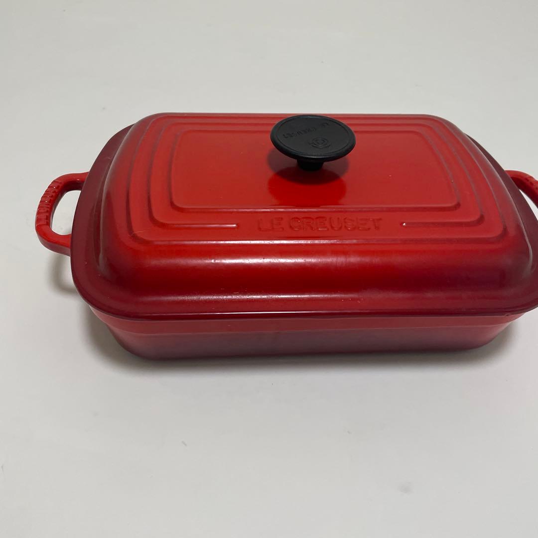 ま*ん様 LE CREUSET 鋳鉄製 レッド 両手鍋