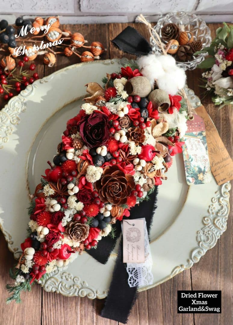 ドライフラワーꕤ︎︎バラと木の実いっぱいクリスマス縦長ガーランドꕤアンティーク